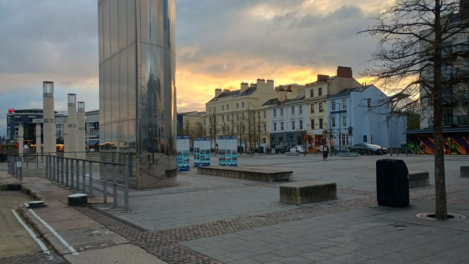 Delwedd o Roald Dahl Plass